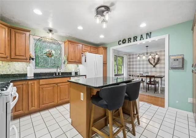 Homes for sale in Jeannette, PA | 4067 Briarwood Dr, Jeannette, PA 15644 | MLS# 1761134
