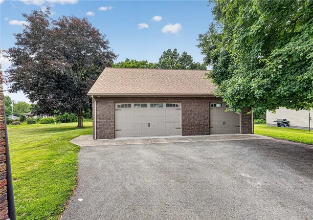 Photo 2 of Sale Pending at 1424 Jackson Ave, New Castle, PA 16101 | MLS# 1761587 | Listing updated on 2026-07-11
