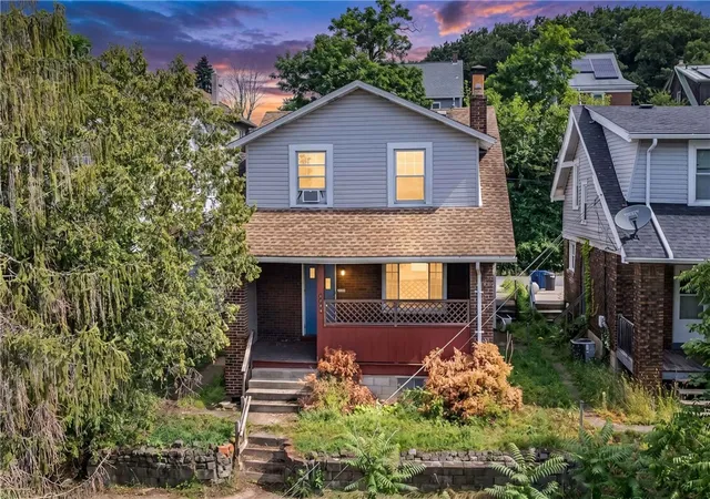 3rd image of 1146 Termon Ave, Brighton Heights, PA 15212 | MLS# 1760172