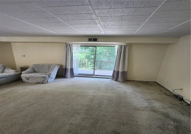 Homes for sale in Ross Twp, PA | 3 Hiland Valley Dr #306, Ross Twp, PA 15229 | MLS# 1761616