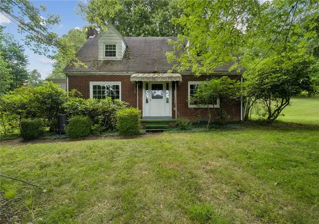 Homes for sale in Murrysville, PA | 3412 School Road, Murrysville, PA 15668 | MLS# 1761655