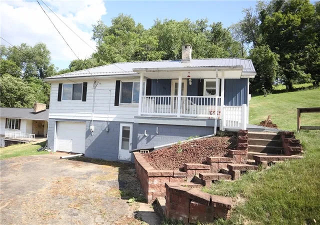 Homes for sale in W Pike Run Twp, PA | 49 Walkertown Hill Rd, W Pike Run Twp, PA 15427 | MLS# 1761703