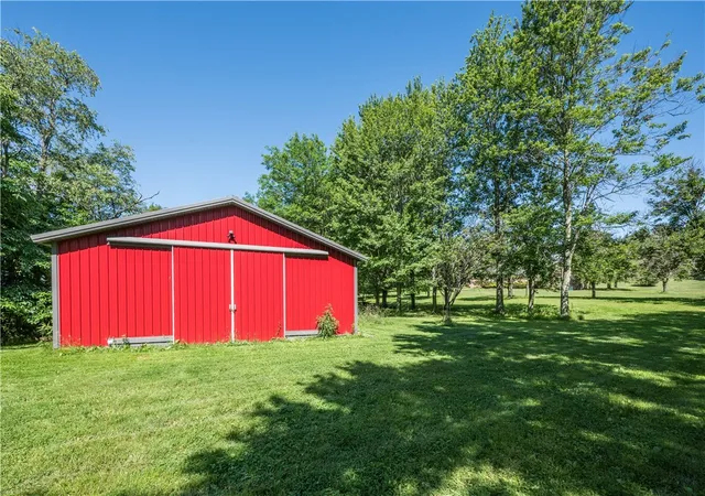 Homes for sale in Mt Pleasant Twp, PA | 1607 Millers Run Road, Mt Pleasant Twp, PA 15057 | MLS# 1761701