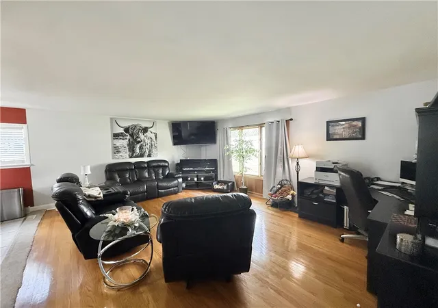 5th image of 120 Clarksen Dr, Union Twp, PA 16101 | MLS# 1761709
