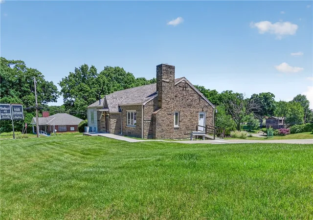 5th image of 9150 Perry Hwy, Mc Candless, PA 15237 | MLS# 1761716