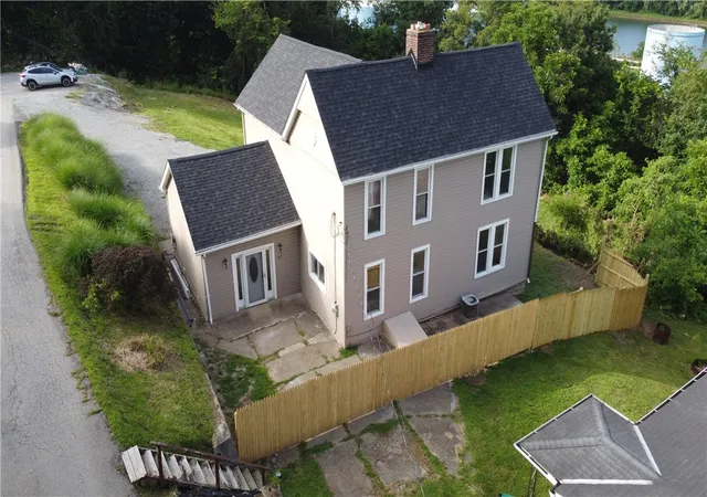 2nd image of 42 Kennedy Rd, New Eagle, PA 15067 | MLS# 1761485