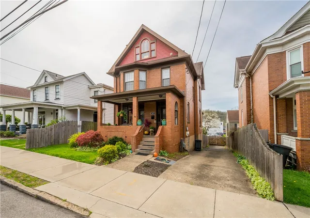 2nd image of 337 W College Street, Canonsburg, PA 15317 | MLS# 1761728