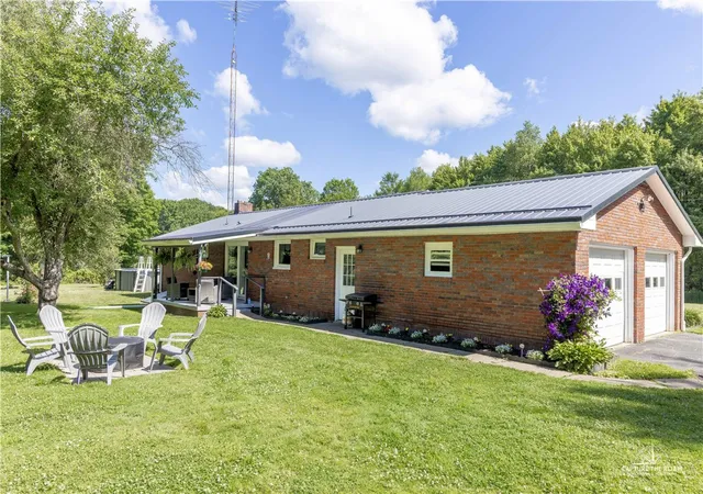Photo 2 of Single family home for sale at 1802 Georgetown Rd, New Lebanon Boro, PA 16145 | MLS# 1761512 | Listing updated on 2026-08-04