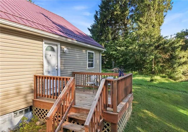 2nd image of 7 Old Fredonia Rd, Mercer, PA 16137 | MLS# 1761679