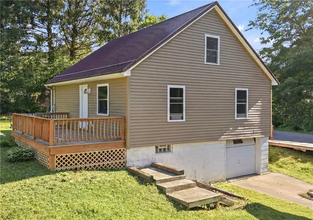 3rd image of 7 Old Fredonia Rd, Mercer, PA 16137 | MLS# 1761679