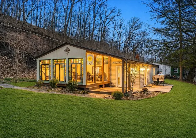 1st image of 142 Twin Lakes Dr, Jackson Twp, PA 16063 | MLS# 1761651