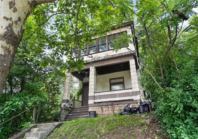 Homes for sale in Wilkinsburg, PA | 1127 South Ave, Wilkinsburg, PA 15221 | MLS# 1761749
