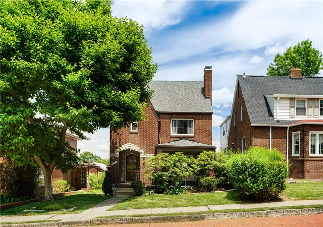 Homes for sale in Squirrel Hill, PA | 6323 Caton St, Squirrel Hill, PA 15217 | MLS# 1761233