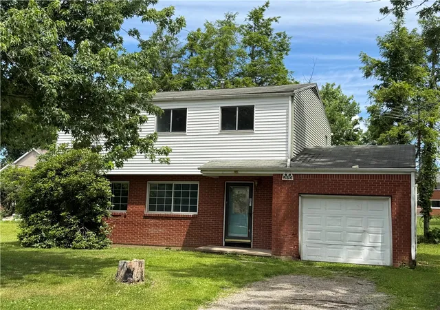 Photo 1 of Single family home for sale at 109 Gahela St, Belle Vernon, PA 15012 | MLS# 1761626 | Listing updated on 2026-09-01