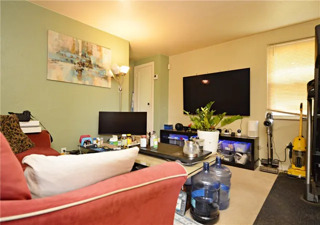 Photo 5 of Single family home for sale at 1056 Lindberg Ave, Homestead, PA 15120 | MLS# 1761765 | Listing updated on 2026-06-25