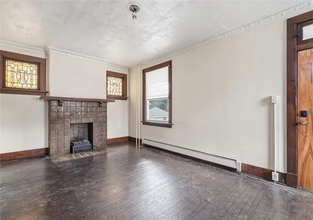 Photo 4 of Single family home for sale at 400 Spring St, Brownsville, PA 15417 | MLS# 1761780 | Listing updated on 2026-07-17