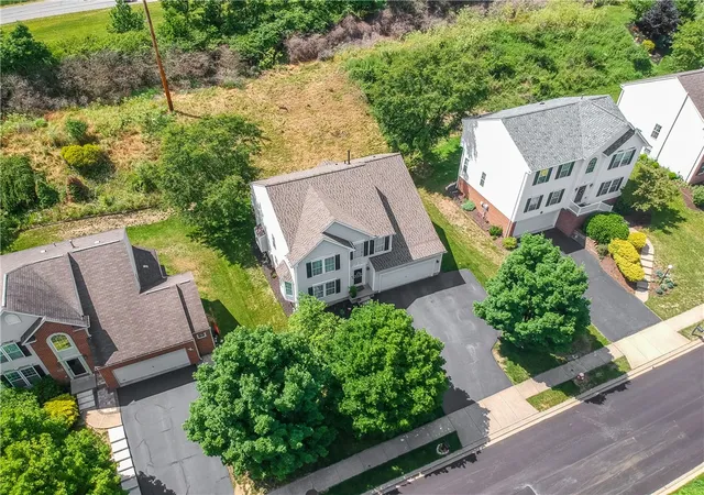 Homes for sale in Franklin Park, PA | 1821 Pioneer Dr, Franklin Park, PA 15143 | MLS# 1761572