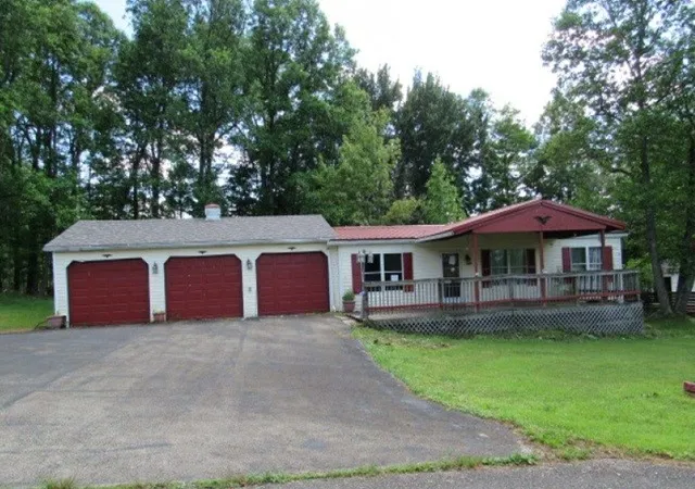 Homes for sale in North Union Twp, PA | 140 Victoria Ln, North Union Twp, PA 15445 | MLS# 1761834