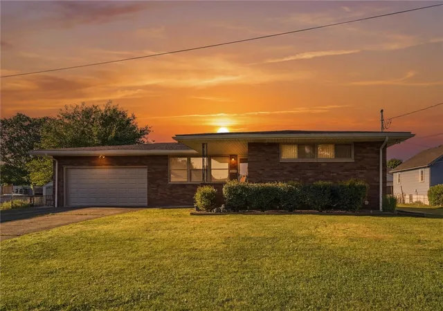 Homes for sale in Rostraver, PA | 1110 Graham St, Rostraver, PA 15012 | MLS# 1761810