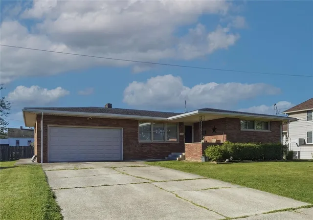 Homes for sale in Rostraver, PA | 1110 Graham St, Rostraver, PA 15012 | MLS# 1761810