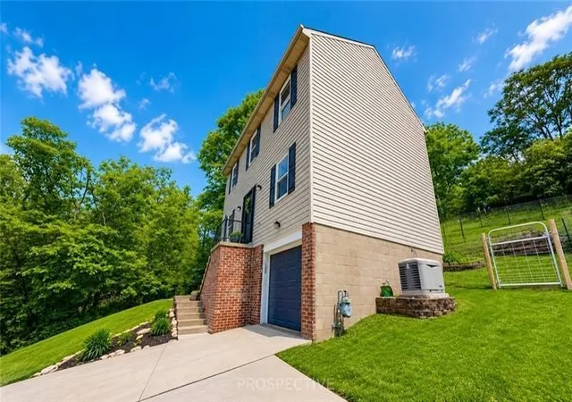 Homes for sale in N Franklin Twp, PA | 2610 Old National Pike, N Franklin Twp, PA 15301 | MLS# 1761781