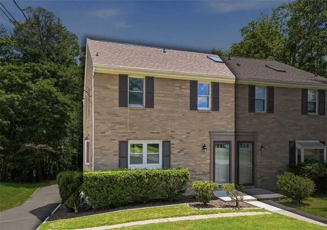 3rd image of 9732 Bellcrest Rd, Mc Candless, PA 15237 | MLS# 1761778