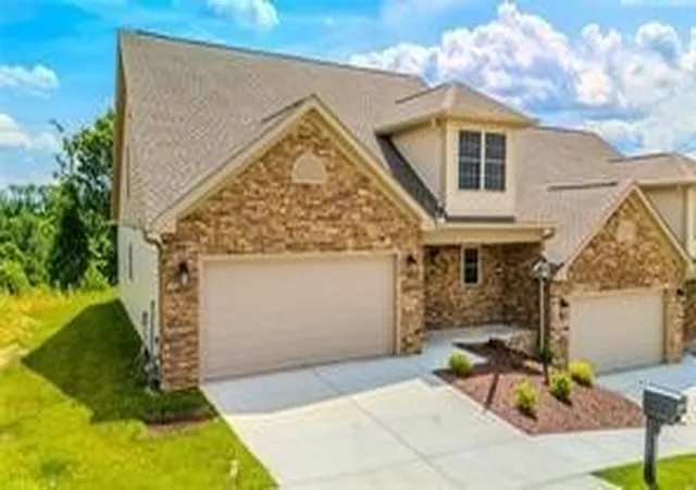 Homes for sale in Rostraver, PA | 742 Sandstone Way, Rostraver, PA 15012 | MLS# 1761830