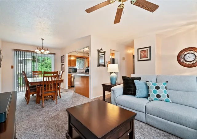 5th image of 204 Manor Dr, Pleasant Hills, PA 15236 | MLS# 1761164