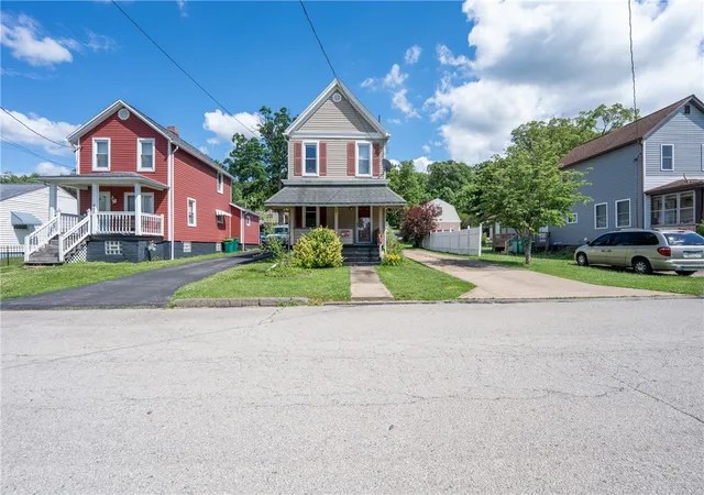 Homes for sale in Derry Boro, PA | 407 W 5th Ave, Derry Boro, PA 15627 | MLS# 1761354