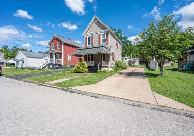 Homes for sale in Derry Boro, PA | 407 W 5Th Ave, Derry Boro, PA 15627 | MLS# 1761354