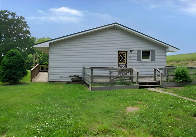 Photo 4 of Single family home for sale at 601 Rager Rd, Cherry Tree, PA 15724 | MLS# 1761877 | Listing updated on 2026-07-29