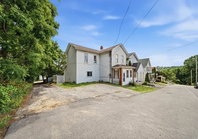 2nd image of 125 Atlas Ave, East Rochester, PA 15074 | MLS# 1761886