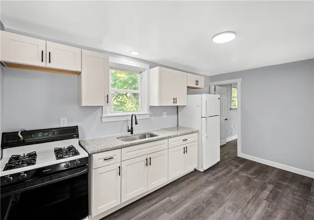 2nd image of 716 5th, Elizabeth Twp/boro, PA 15037 | MLS# 1761557
