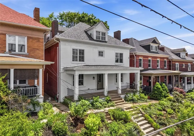 2nd image of 1006 Farragut St, Highland Park, PA 15206 | MLS# 1761170