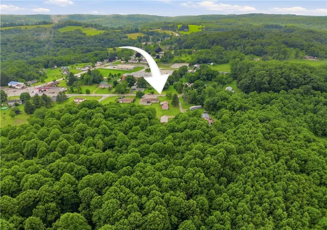 Homes for sale in Springfield Twp, PA | 118 Indian Creek Valley Rd, Springfield Twp, PA 15469 | MLS# 1761871
