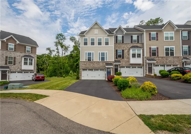 1st image of 160 Cole Dr, Robinson Twp, PA 15136 | MLS# 1761943