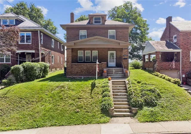 Homes for sale in Brentwood, PA | 3409 Brownsville Rd, Brentwood, PA 15227 | MLS# 1761769