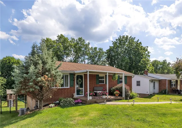 Homes for sale in Penn Twp, PA | 212 Seanor Rd, Penn Twp, PA 15642 | MLS# 1761591