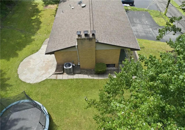 3rd image of 148 Dwellington Dr, Valencia, PA 16059 | MLS# 1761962