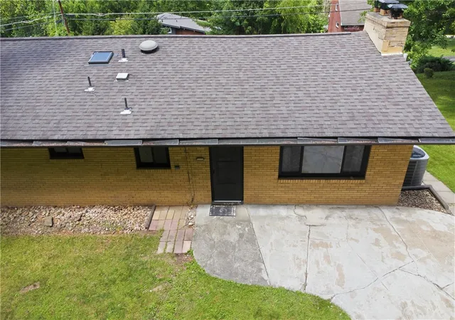 4th image of 148 Dwellington Dr, Valencia, PA 16059 | MLS# 1761962