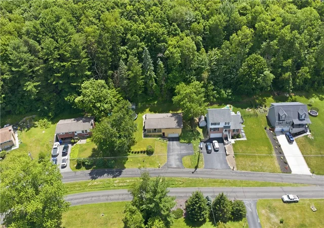 5th image of 148 Dwellington Dr, Valencia, PA 16059 | MLS# 1761962