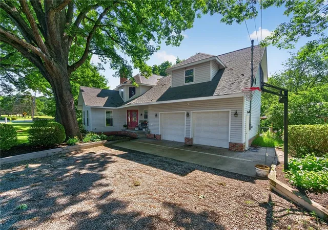4th image of 1013 Three Degree Rd, Penn Twp, PA 16002 | MLS# 1760393