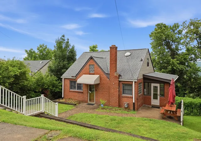Homes for sale in Clairton, PA | 1105 Gary Ave, Clairton, PA 15025 | MLS# 1761979
