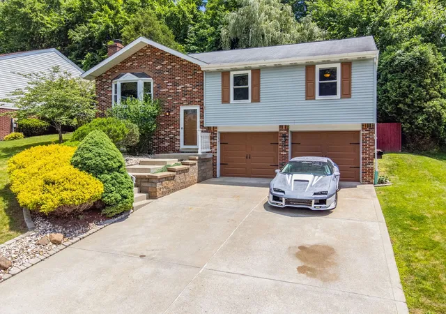 Homes for sale in Manor, PA | 315 Fairview Dr, Manor, PA 15642 | MLS# 1762001