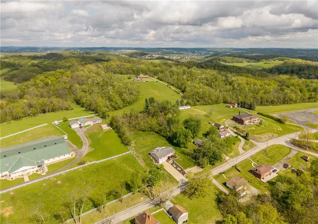 Homes for sale in Chartiers, PA | 538 Old Hickory Ridge Rd, Chartiers, PA 15301 | MLS# 1762009