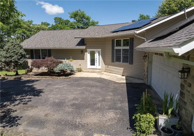 Homes for sale in North Strabane, PA | 147 Lindley Rd, North Strabane, PA 15317 | MLS# 1761120