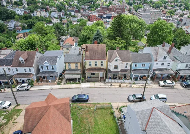 Homes for sale in Allentown, PA | 826 Eureka St, Allentown, PA 15210 | MLS# 1761909