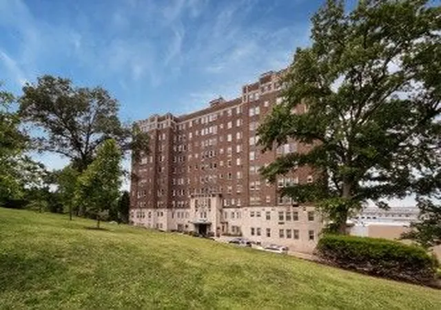 Homes for sale in Squirrel Hill, PA | 5023 Frew St #8A, Squirrel Hill, PA 15213 | MLS# 1762063