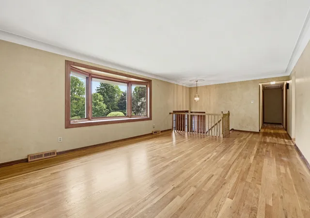 Photo 3 of Single family home for sale at 8244 Coach Ct, Allison Park, PA 15101 | MLS# 1762064 | Listing updated on 2026-07-05