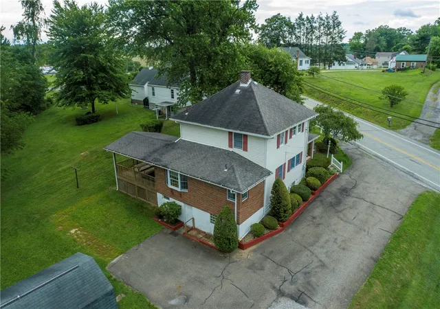 4th image of 623 Morton Ave, City Of But Se, PA 16001 | MLS# 1762065
